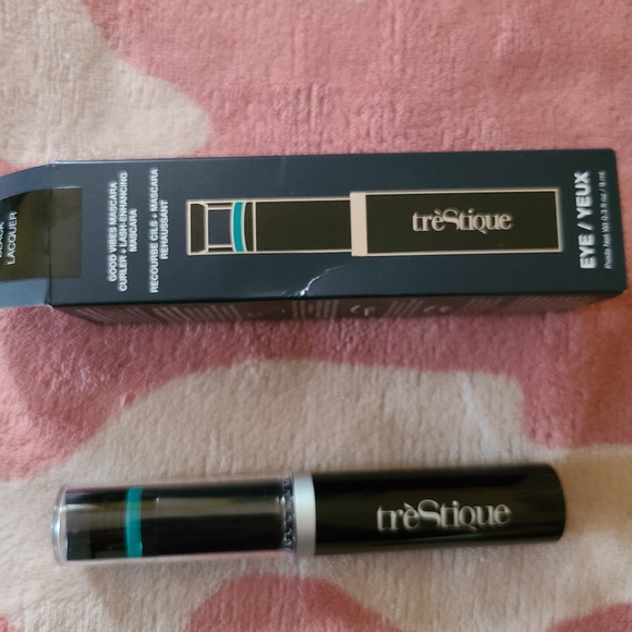 Make up bundle - Picture 8 of 10